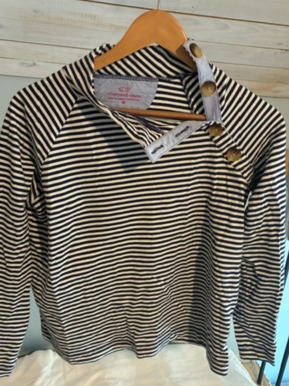 Vineyard vines 100% cotton sweater. Size M